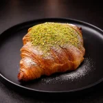 کروسان پسته